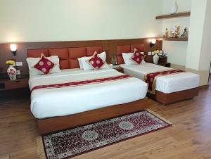 Hotel Zingkham Residency