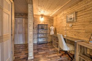 Charming Log Cabin at Double JJ Ranch Resort!