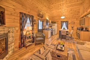 Charming Log Cabin at Double JJ Ranch Resort!