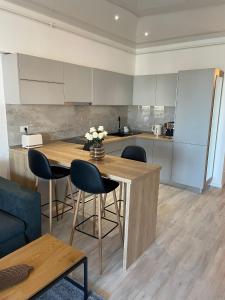 Mirage Sea Breeze Apartment