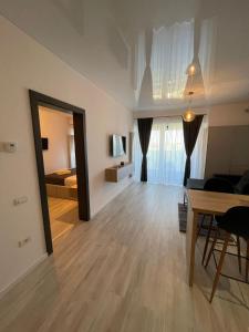 Mirage Sea Breeze Apartment