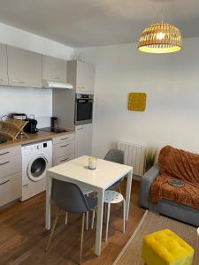 Appartements L'amiral n2 T2 nouvelle ville ByLocly : photos des chambres