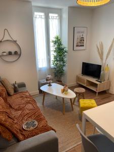 Appartements L'amiral n2 T2 nouvelle ville ByLocly : photos des chambres