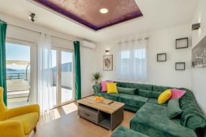 Two-Bedroom Apartment room in Magnolija apartmani