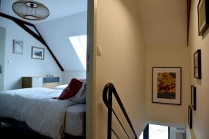 B&B / Chambres d'hotes Au Relais de Laborde : Chambre Double ou Lits Jumeaux - Vue sur Jardin