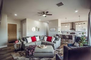 Vistas Bonitas Home with Patio 7 Mi to Snowbowl!