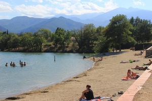 Maisons de vacances Entre Mer et Montagne Maison de village AVEC VUE SUR LE CANIGOU a 5 minutes a pied du Lac, situee dans le joli village de Vinca, Village aux 3 lacs, SOLEIL et Campagne : photos des chambres