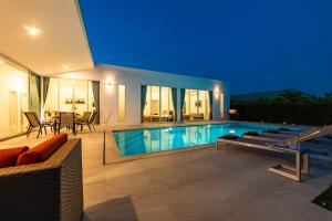 Modern 4 Bedroom Pool Villa KH-A5