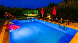 Blue - 4 Bedroom Holiday Villa in Hisarönü