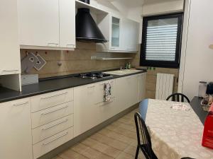 Ginos Apt. - Zona Ospedale SantOrsola e Fiera