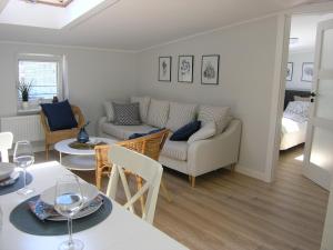 Uroczy Apartament w Sopockiej Kamienicy