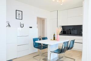 Iris Sea View Apartment - free beach parking