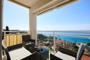 Iris Sea View Apartment - free beach parking