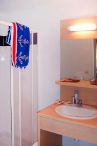 Maisons de vacances Cassen Holiday for Eight Guests : photos des chambres