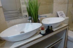 Villas Mini villa T3 climatisee, vue mer, cosy & moderne : photos des chambres