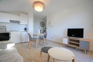 Studio vue montagne centre village parking privé