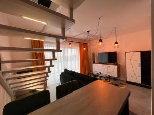 Apartament PREMIUM ze złotą wanną w sypialni widok na morze dyskretny taras z łóżkiem - Bałtyckie Sarbinowo 18