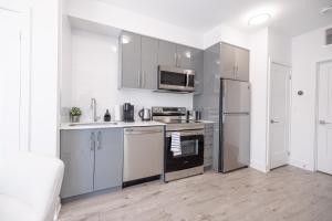 Luxury & Comfy Apartment, Mins Drive ToNiagara Falls Attraction
