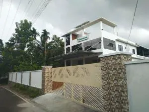 Shamrock Inn - Muttam