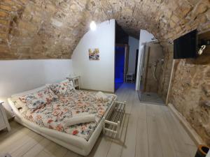 Suite with Private Pool and Sauna