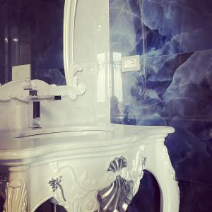 Mirage Rooms