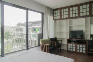 Phòng Deluxe Giường Đôi Có Ban Công (Deluxe Double Room with Balcony)