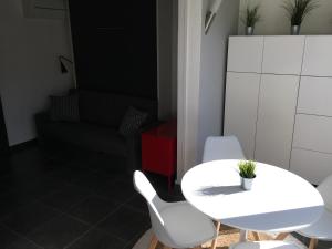 Appartements Le Ponant, Wifi, Piscine, Parking : photos des chambres