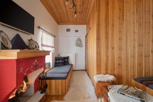 Archontiko Rapti Stone Traditional House