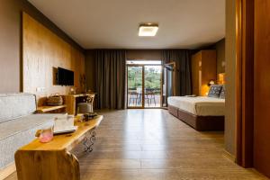 Superior Suite with Outdoor Hot Tub room in Galini Suites