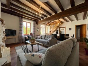 Proche le Mans, Parigné lEvêque,maison forestière, accueil chevaux possible 11 pers