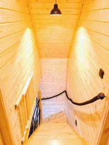 Osada Sierpnica - Uroczy dom z kominkiem i balią w Górach Sowich