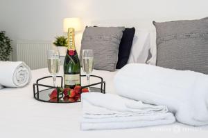 Quirky Newly Renovated Central Apartment with Parking - Cobalt Levels