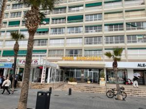 Precioso apartamento a estrenar en primera línea de playa