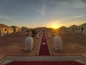 Luxury Desert Camp Amanar - 梅尔祖卡