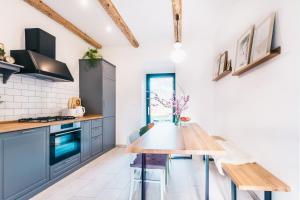 BELAKAPA Authentic house with garden and free parking