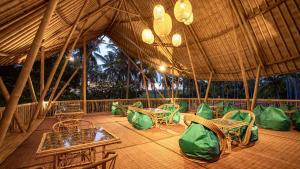 Pravasa Gili Resort by KajaNe