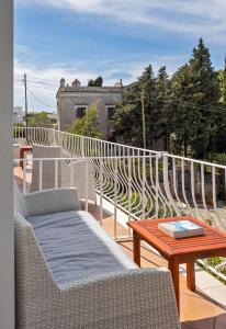 Camera Matrimoniale/Doppia con Letti Singoli con Balcone
