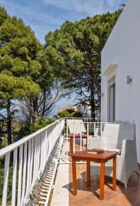 Camera Matrimoniale con Balcone e Vista Mare
