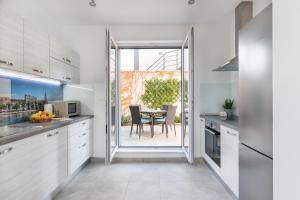 Apartment Pearl of Split, with Terrace for 4