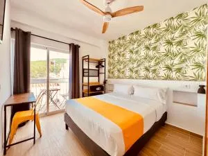 Nanit Rooms Ibiza Hostal - Santa Eularia des Riu