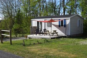 Campings Camping La Croix Badeau : photos des chambres