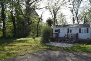 Campings Camping La Croix Badeau : photos des chambres