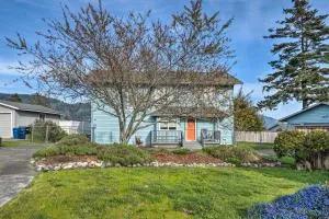 Coastal Haven Getaway about 1 Mi to Mill Beach! - Harbor