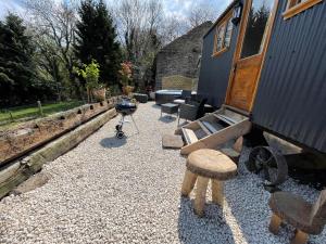 Ty Olwyn Bach, Coity Bach