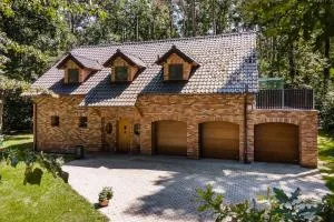 Kersko Apartments - Kostomlaty