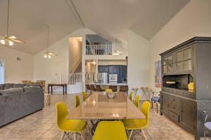 Seguin Home on Lake Placid w Boat Dock!