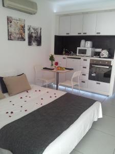 Yialos Holiday Apartments