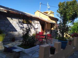 Triple studio room with the most beatifull view in Mylopotamos