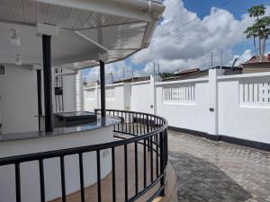Mkamiti Villa - Airport Hotel with Free Shuttle