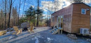 Queen Room room in Trailside Stays